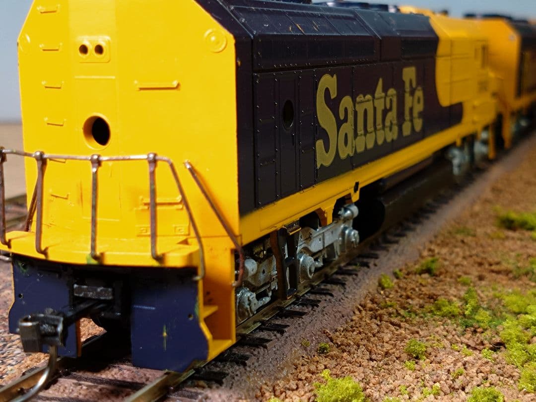 アメリカディーゼル機関車　ＡＴＳＦ Ｆ４５　(２台セット)