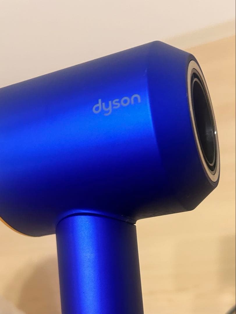 Dyson ヘアドライヤー 付属品未使用　収納ケース付き