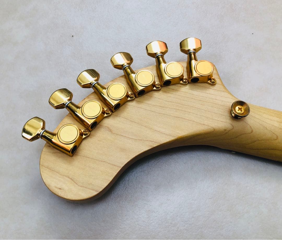 【超美品】ZO-3C ブラック アンプ内蔵ミニギター 専用ケース付き！！