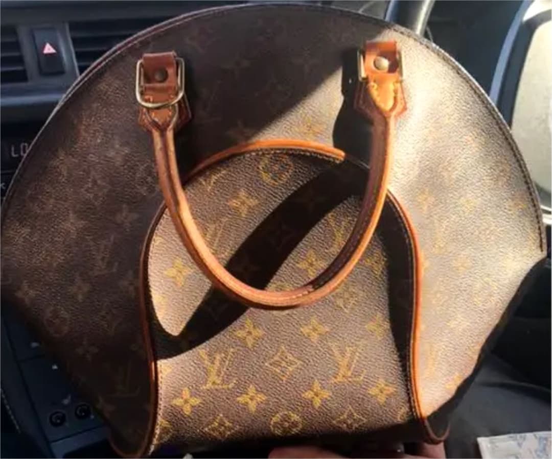 ルイヴィトン エリプス モノグラム