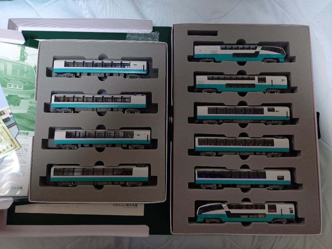 Nゲージ KATO 室内灯付き　スーパービュー踊り子　251系　10両セット 特別企画品】 251系 「スーパービュー踊り子」 登場時塗装 (10両セット