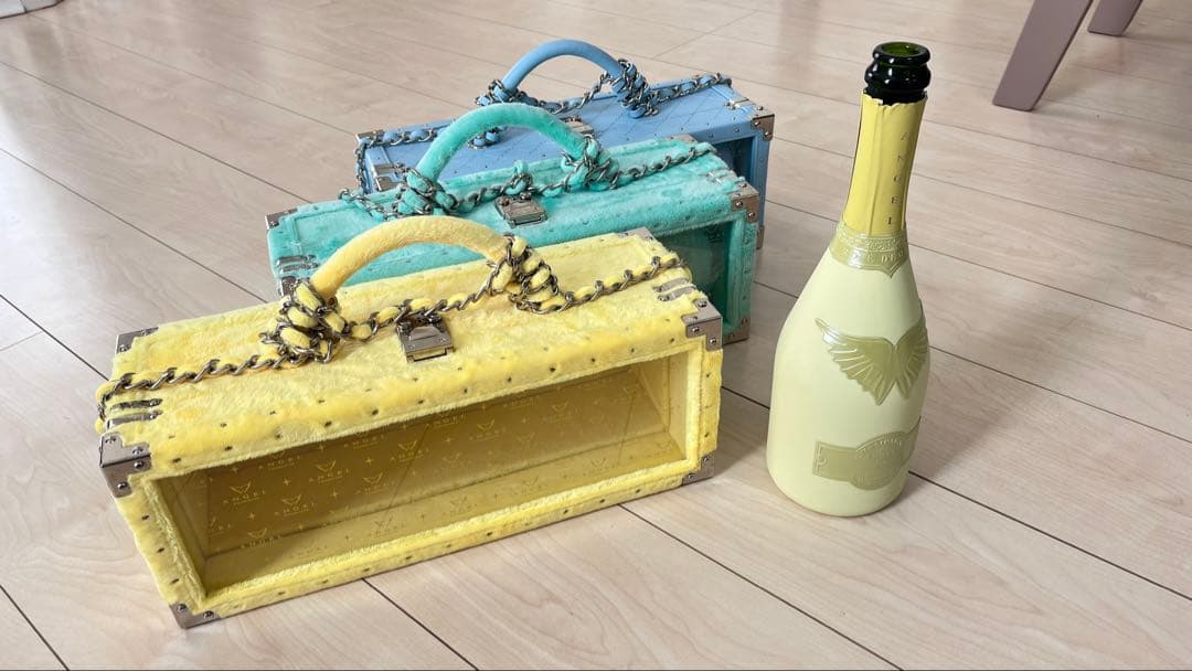 エンジェルシャンパン ドゥミセック LTD SUMMER ファーイエロー - メルカリ