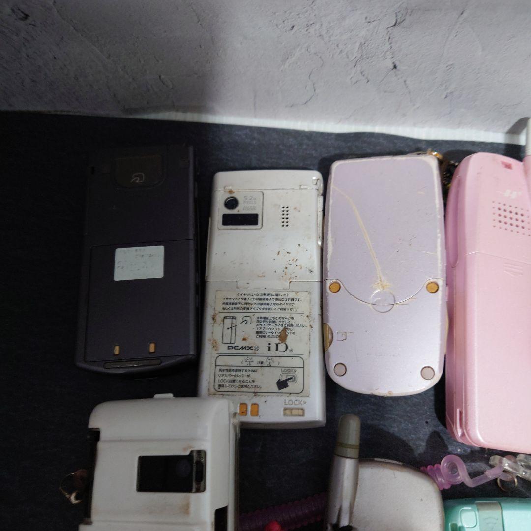 ①ジャンク ガラケー 現状渡し 部品取り 22個 まとめ