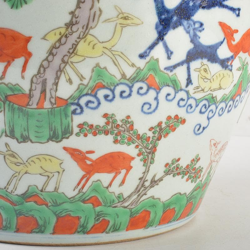 中国　大明萬暦年製　五彩　神獣文　壷　高さ約34cm　V　R7165F