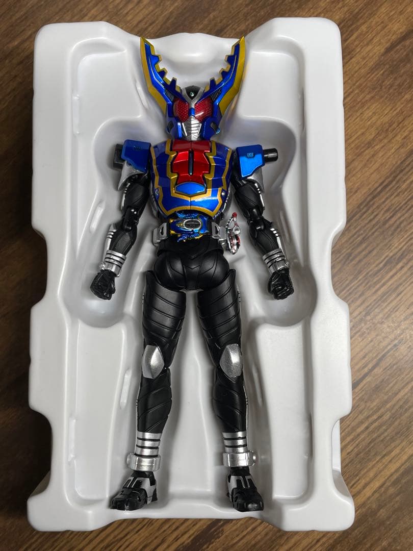 S.H.figuarts 真骨彫製法 仮面ライダーガタック ハイパーフォーム