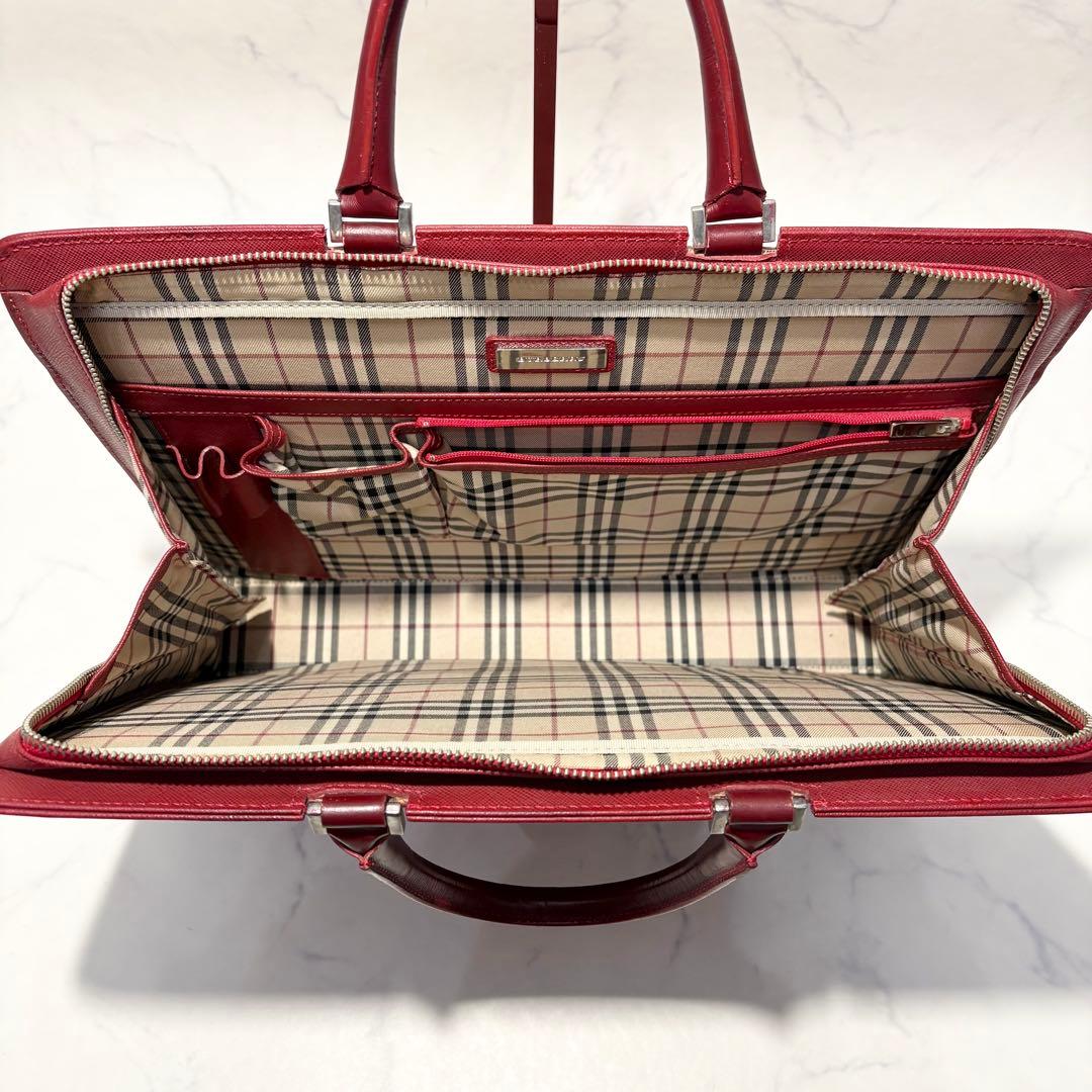 【美品】BURBERRY バーバリー　ブリーフケース　希少品　赤　レザー