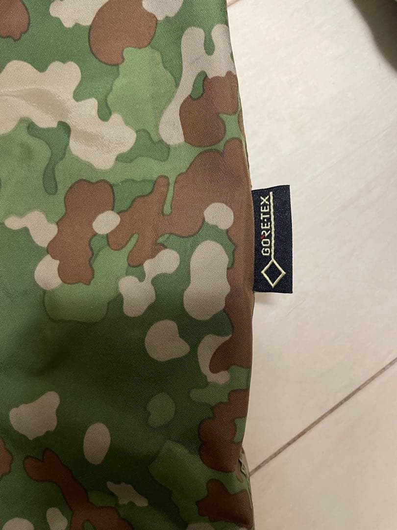 AK DEVA GORE-TEX 迷彩フード付きジャケット！