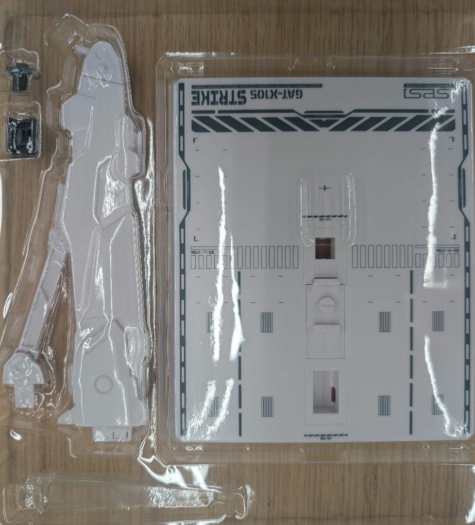 メタルビルド。GAT-X105ストライクガンダム。