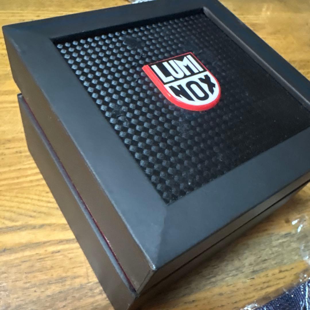 Luminox Navy Seal Steel 3200 Series (箱難)