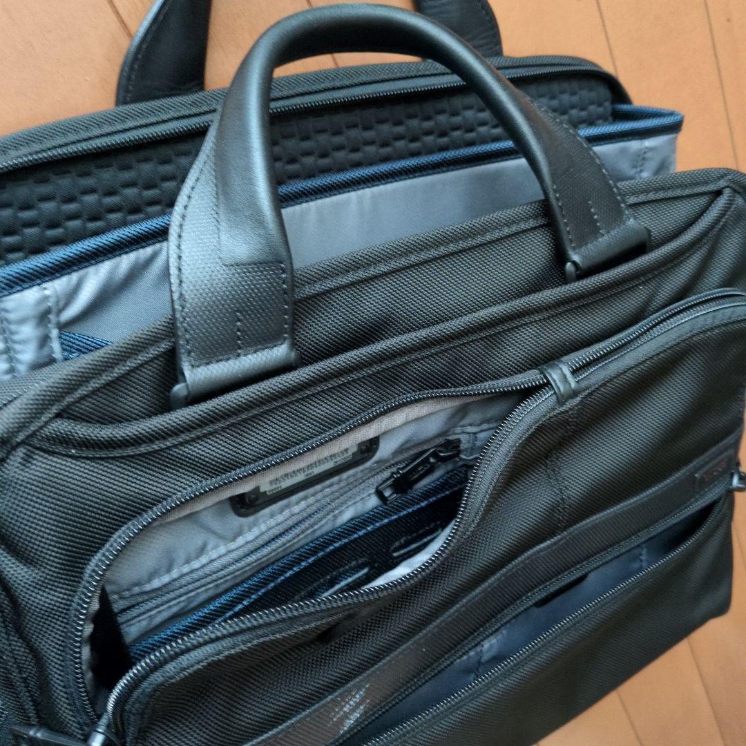 TUMI エクスパンダブル ビジネスバッグ ブラック