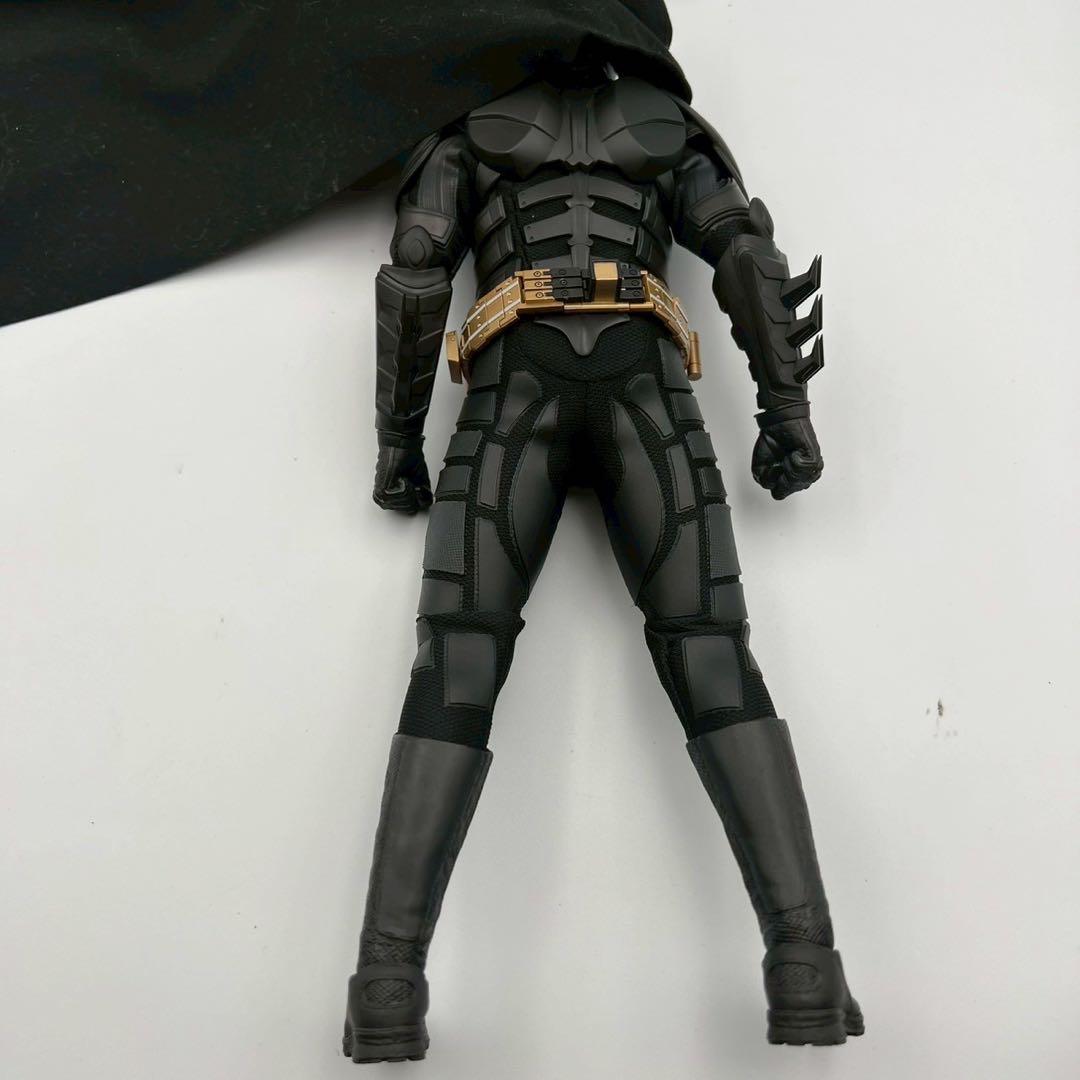 ホットトイズ 1/6 フィギュア バットマン ダークナイト ヘッドは格納庫版