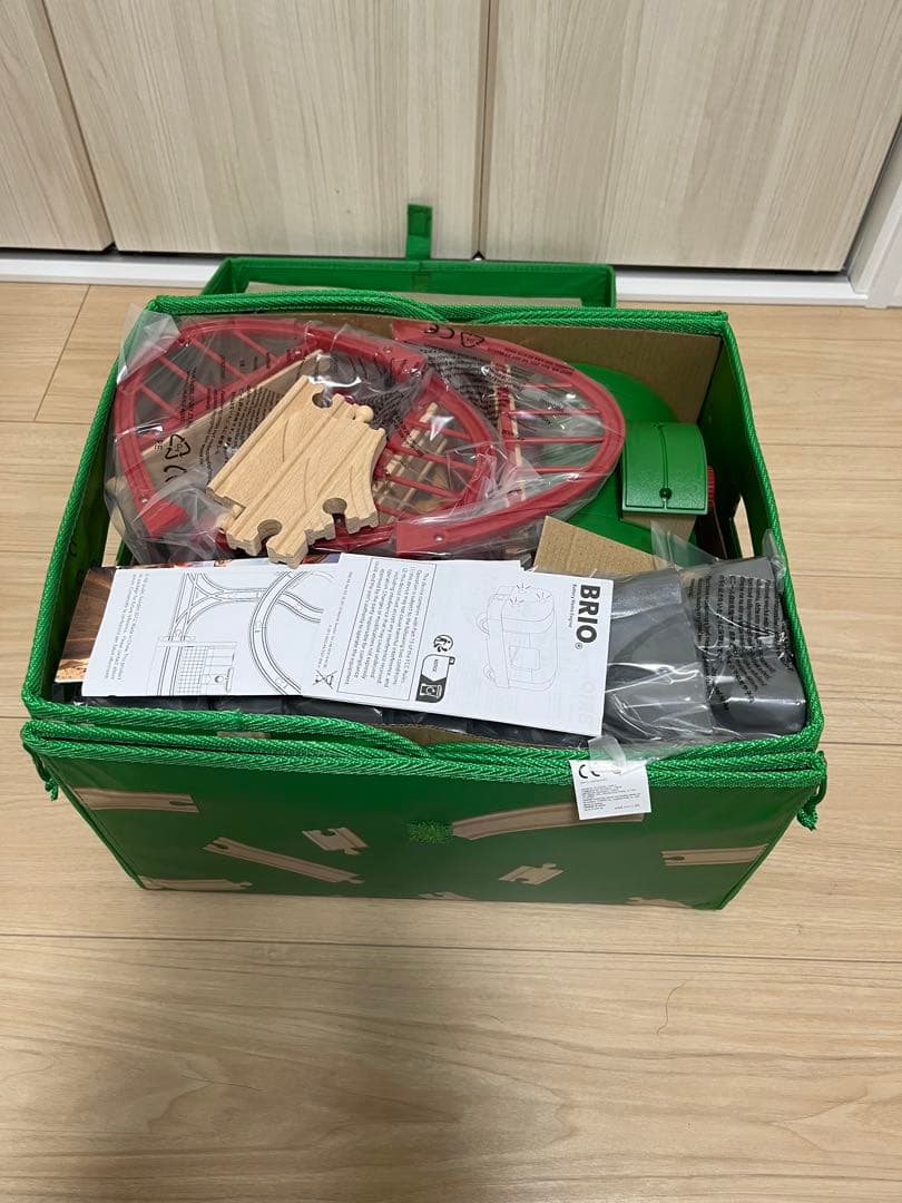 (未使用・未開封品)BRIO (ブリオ)レール&ロードデラックスセット33052