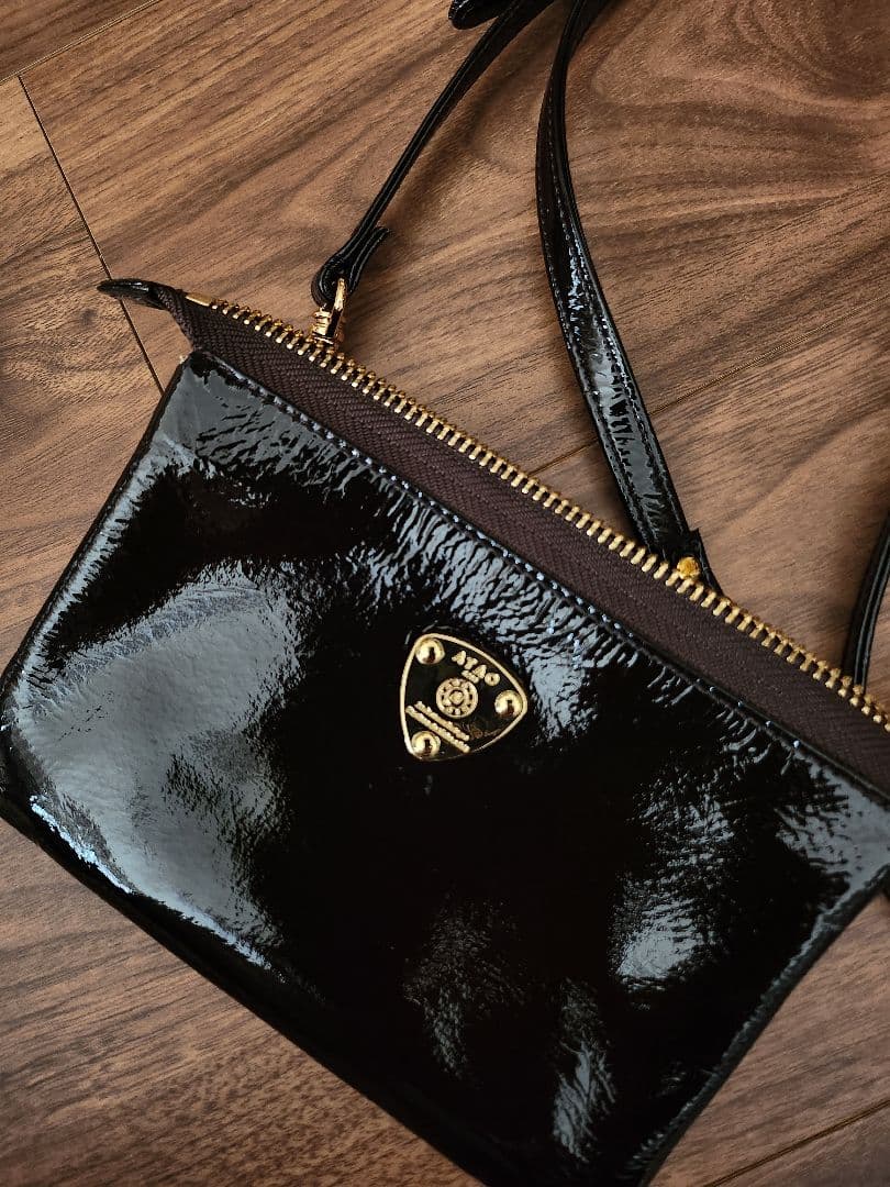 ATAO プープー/ミニサイズのお財布ポシェット エナメル ブラウン