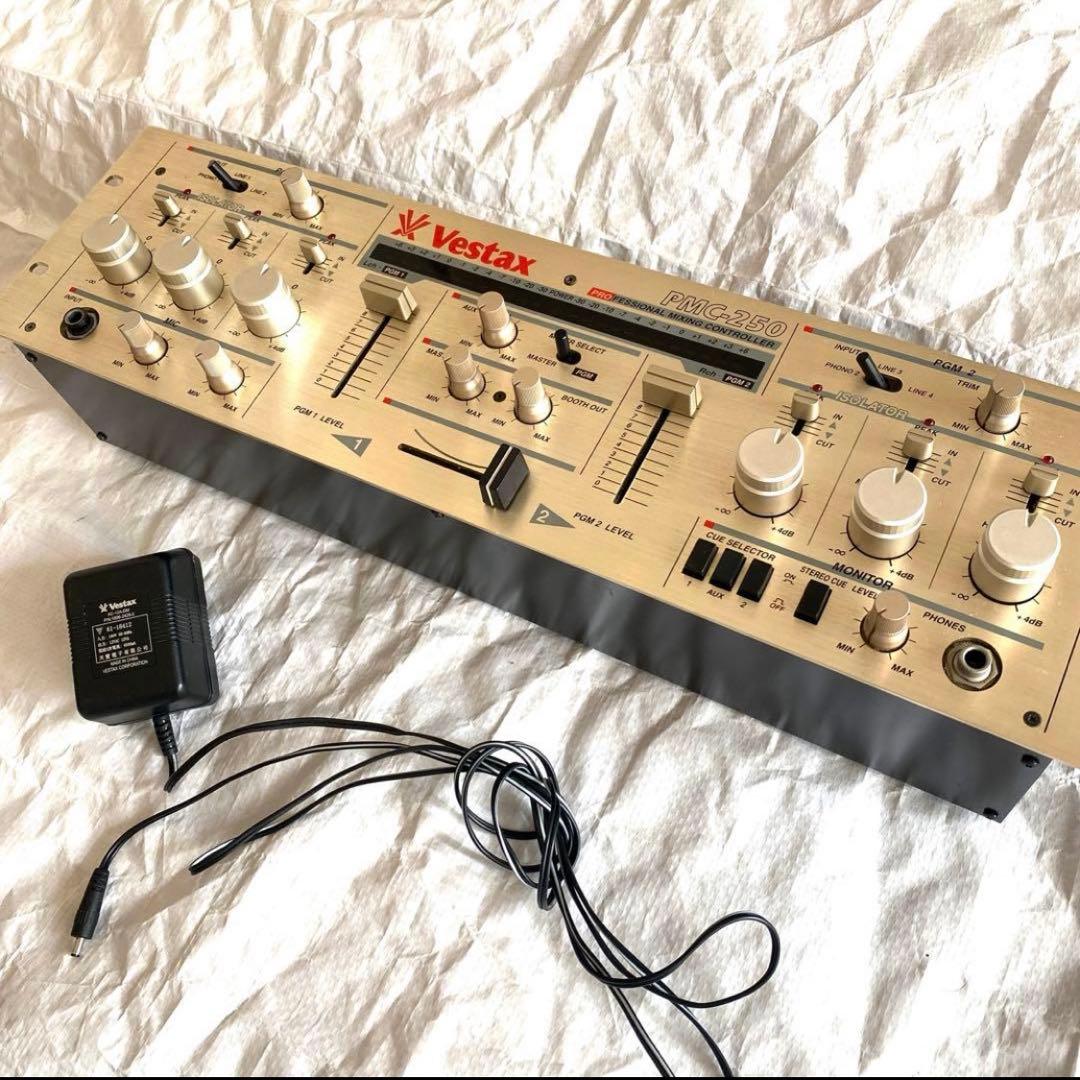 美品 動作OK Vestax PMC-250 DJミキサー ゴールド ロータリー 中古品