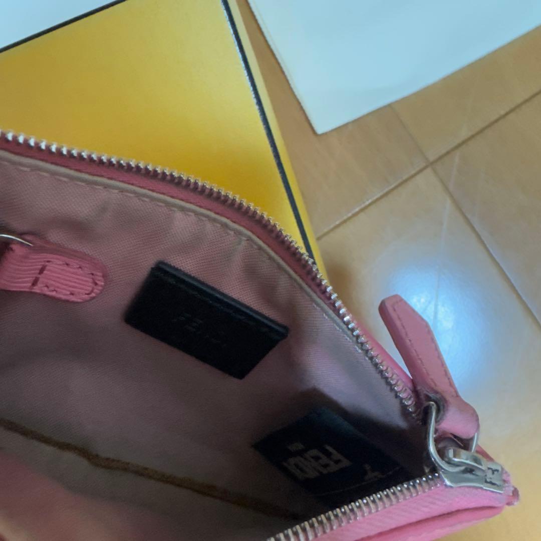 正規品　FENDI ピンク ケース