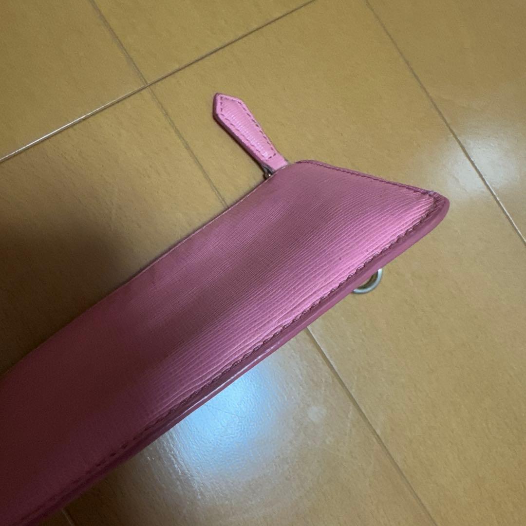 正規品　FENDI ピンク ケース