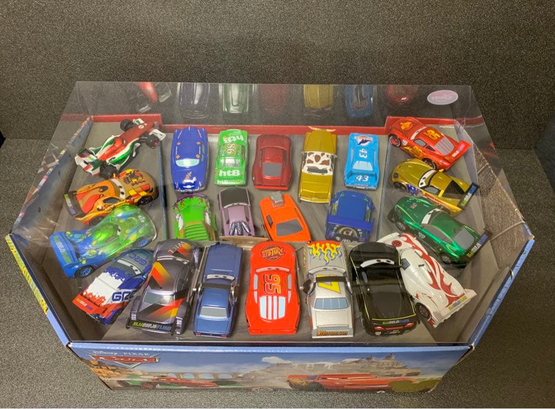 カーズ　ダイキャストカー 22台セット