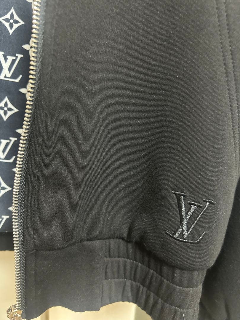 Louis Vuitton パーカー　Black モノグラム　サイズL