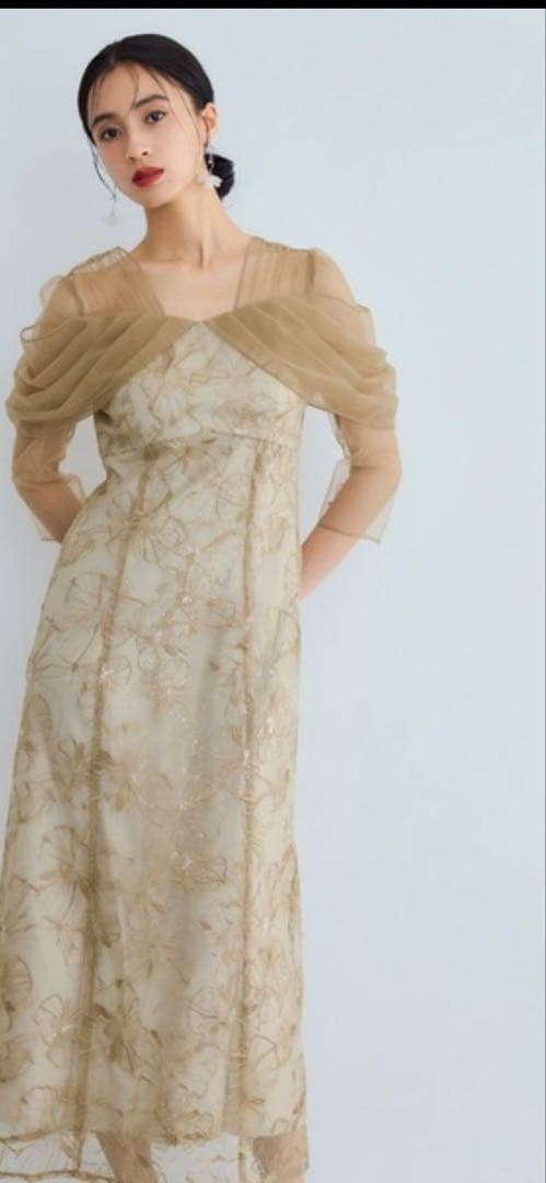 niana オフショルダースパンコール刺繍レースドレス