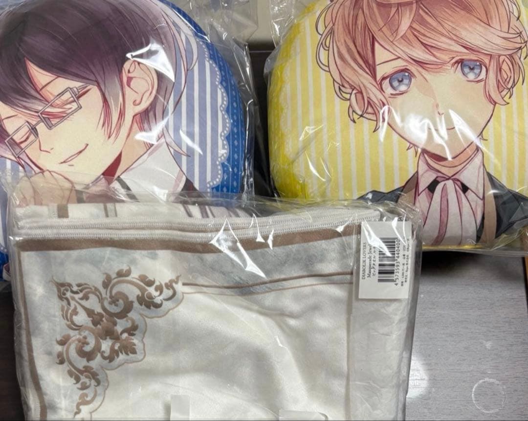 DIABOLIK LOVERS クッション　コウ・ルキ・シュウ・アズサ・レイジ