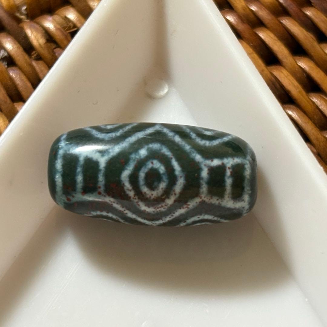 赤朱砂入り‪ෆ‪.*・゜龍眼天珠(*´˘`*)