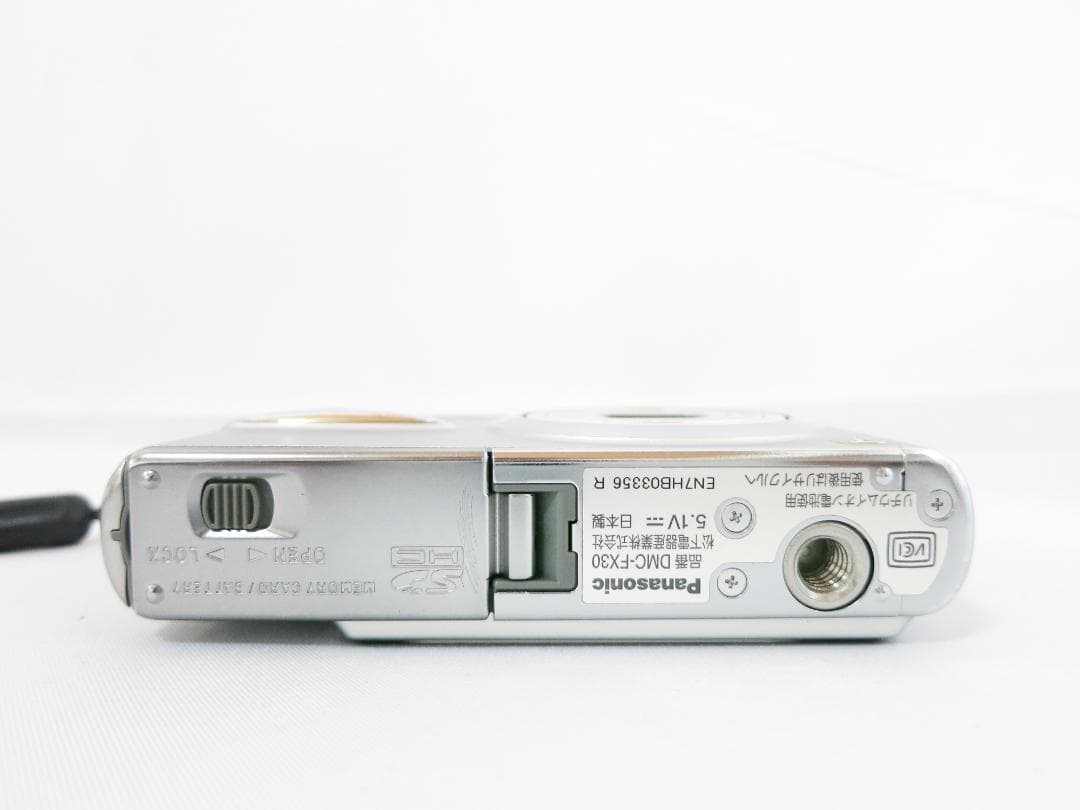 Panasonic デジタルカメラ LUMIX DMC-FX30 シルバー - メルカリ