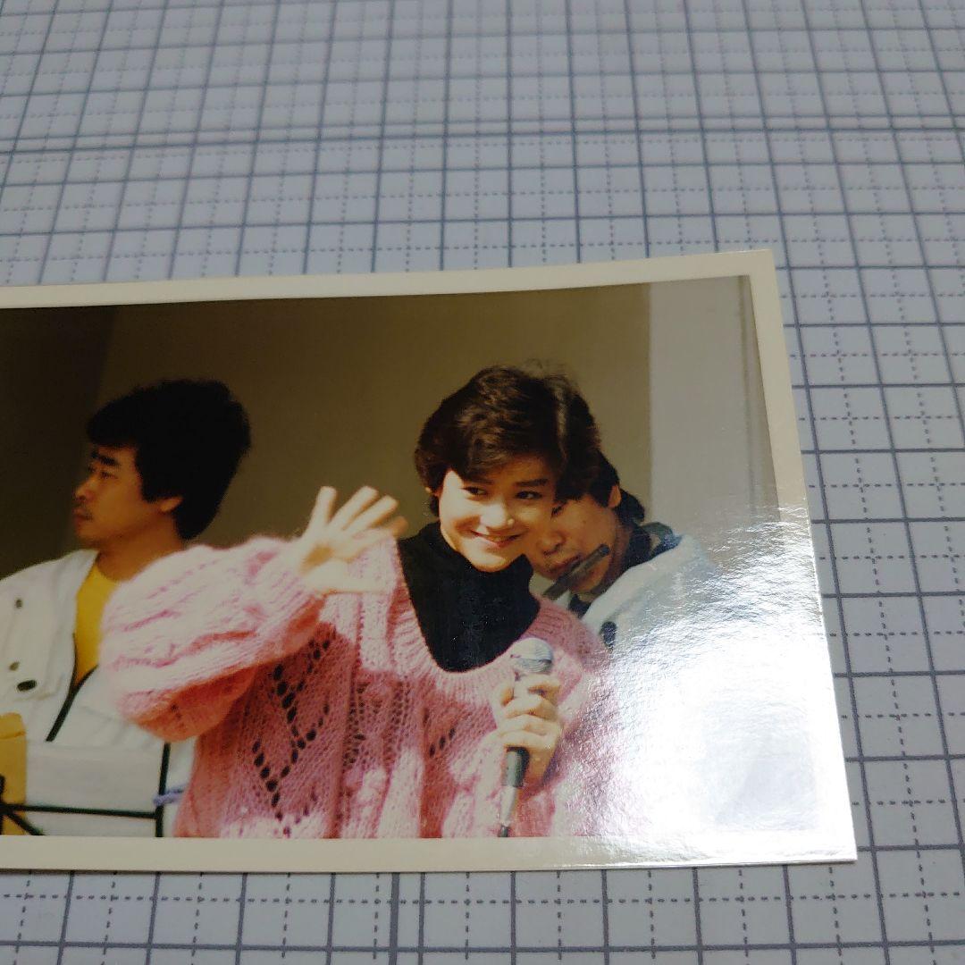 こ*ん様 岡田有希子さんの生写真2枚