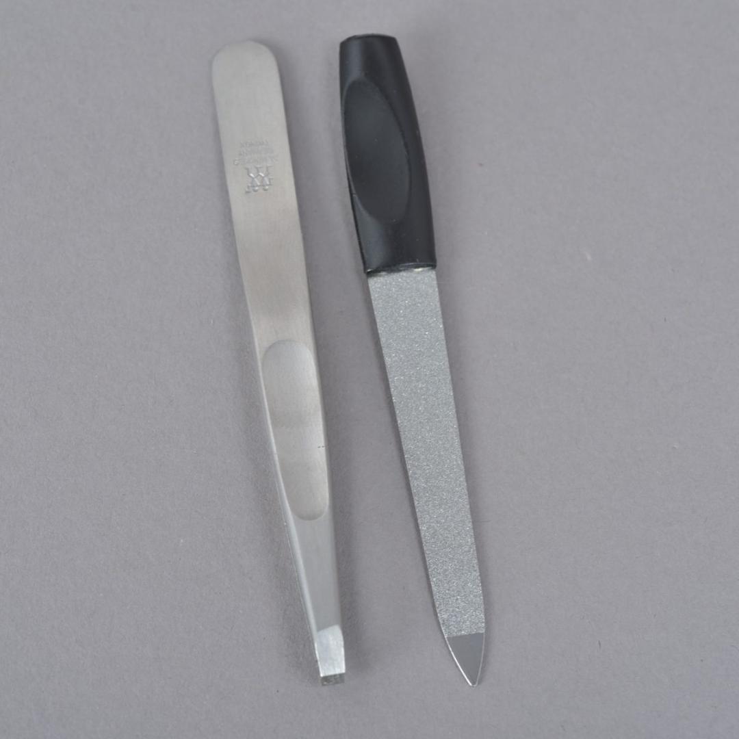 新品レア品 グッチ GUCCI ネイルケアセット 爪切り爪ヤスリ毛抜き3点セット