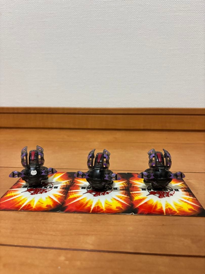 爆丸ダークオン・アルファード・ヒュド ラクリア 3体セット　カード付き