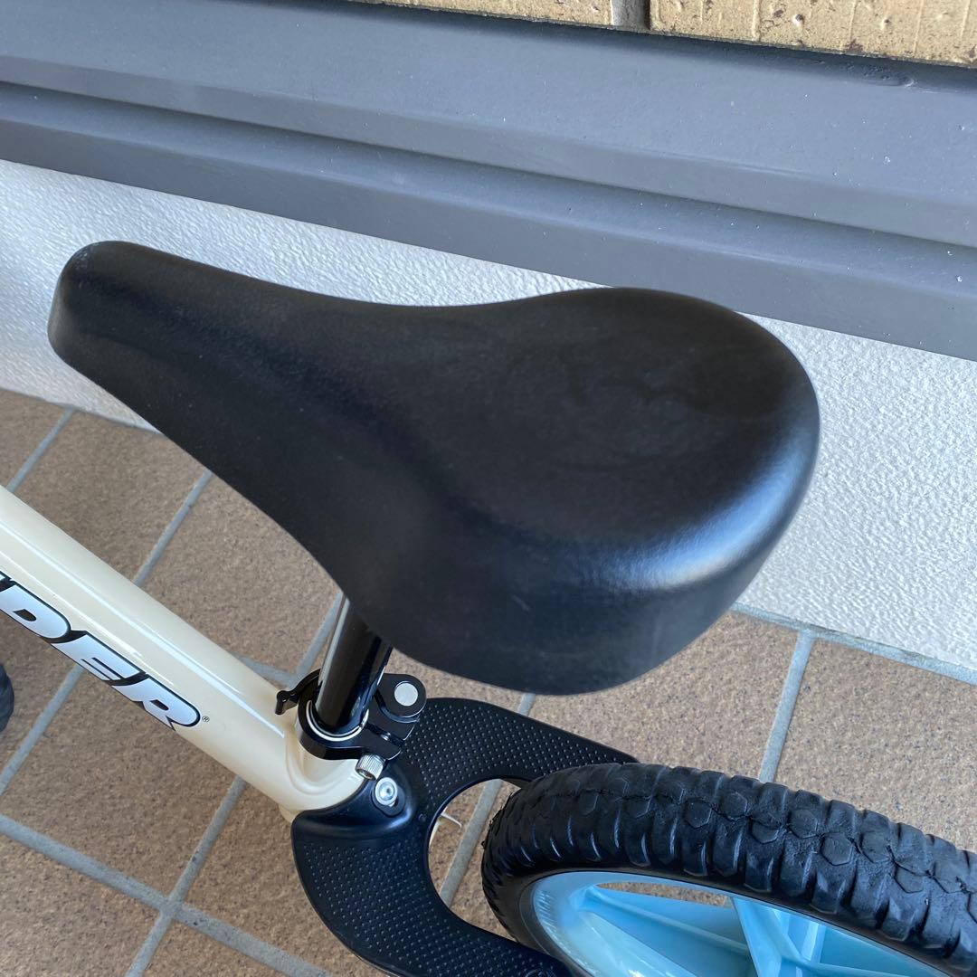 ストライダー ムラサキスポーツ限定 アイボリー×ターコイズ