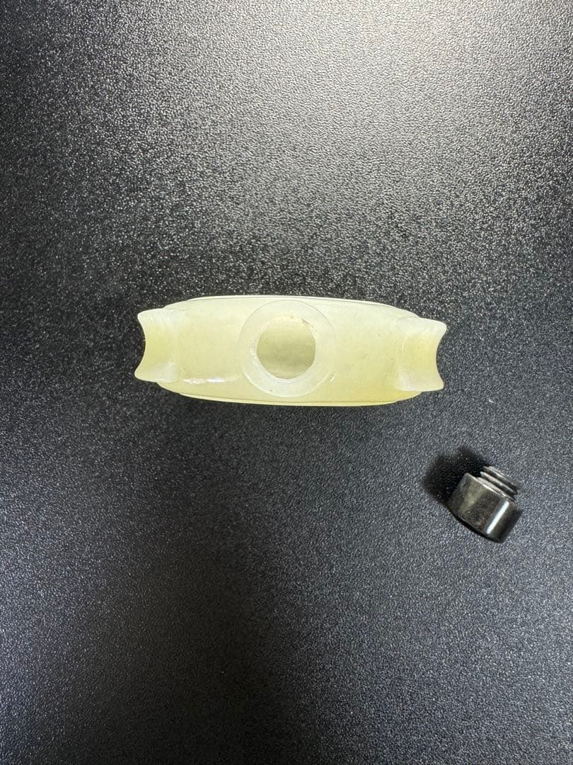 美品 鼻煙壺 和田玉 珍蔵品 新疆産ホータン玉（水墨色）鼻煙壺 - メルカリ