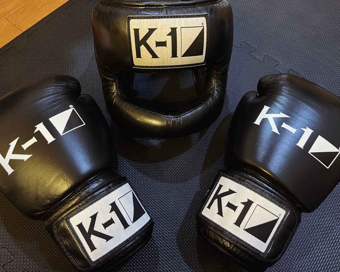 【バラ売り可】K-1 アマチュア公式グローブ16oz、ヘッドギアセット バラ売り可】K-1 アマチュア公式グローブ16oz、ヘッドギアセットの通販