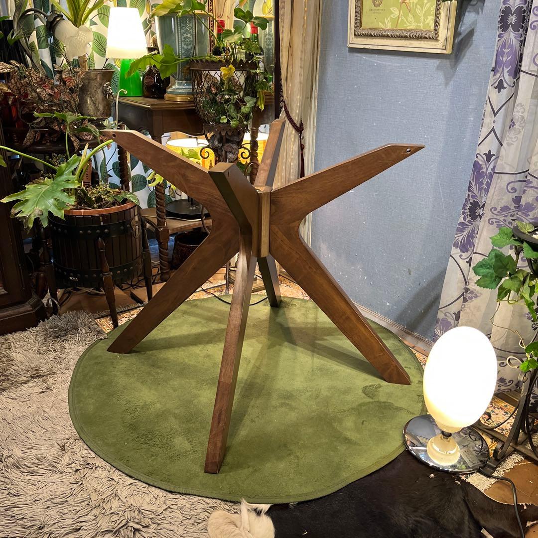 ふくちゃん 　ヴィンテージ 孔雀張り　デザインレッグ　ラウンドテーブル