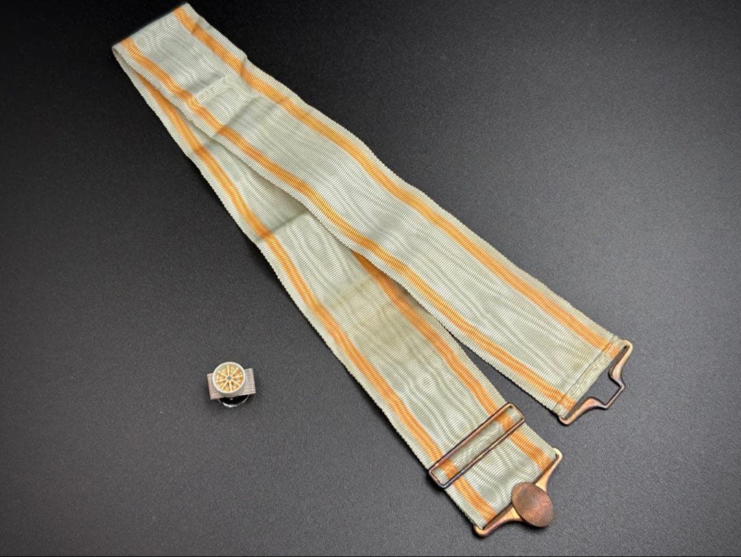 送料無料】勲三等瑞宝章 戦時中製造版 日本軍 勲章 記章 記念章 階級章