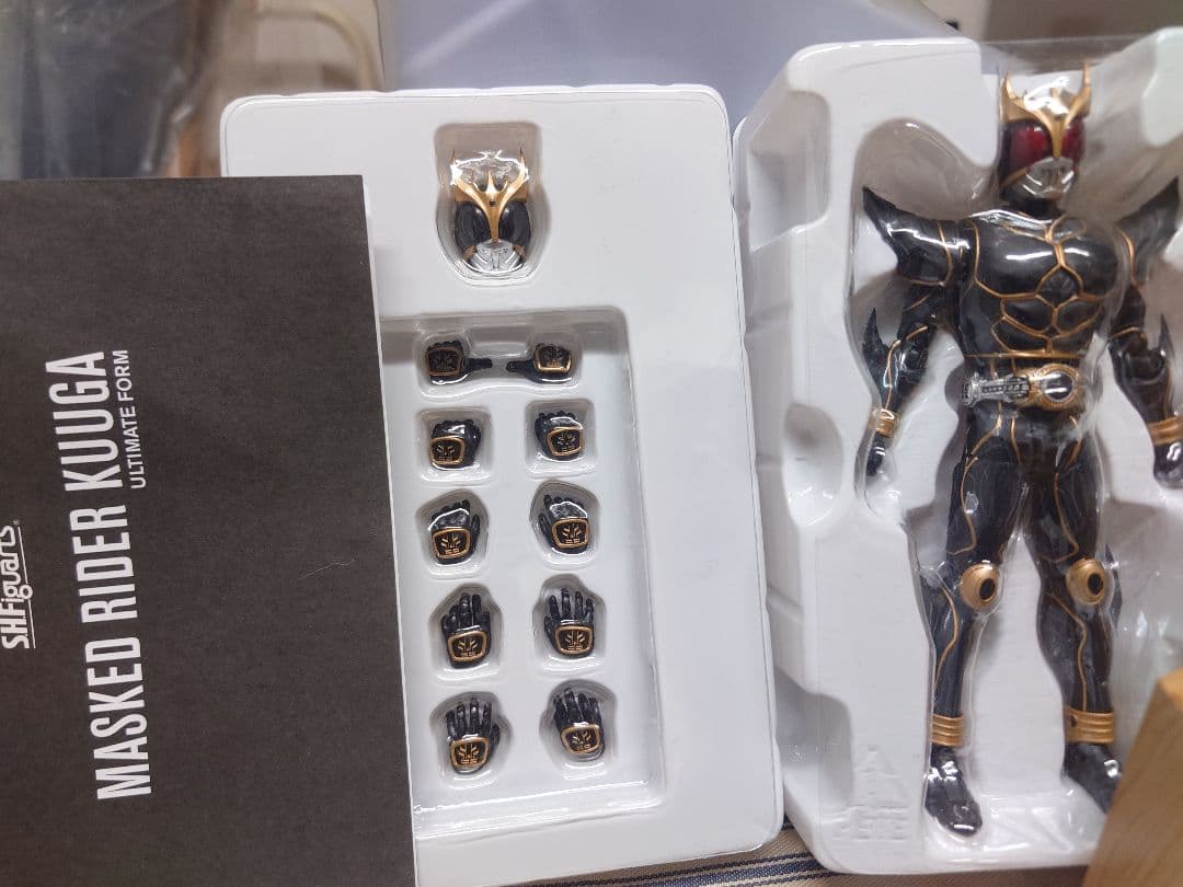 H*U様 S.H.Figuarts 真骨彫製法 仮面ライダークウガアルティメット
