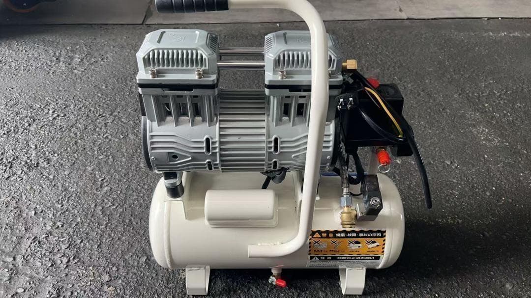 中古コンプレッサー 100v 静音 小型 オイルレス 12L - メルカリ