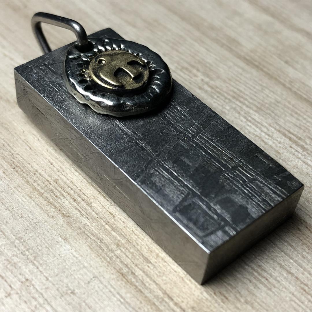 ムオニオナルスタ隕石 メッキ処理済み ペンダントトップ 鉄隕石 重さ約