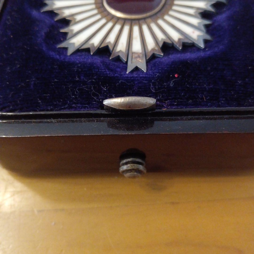 激レア 美品】明治勲章 初期型 勲三等旭日中綬章 ボタン型 勲章 褒章 完品