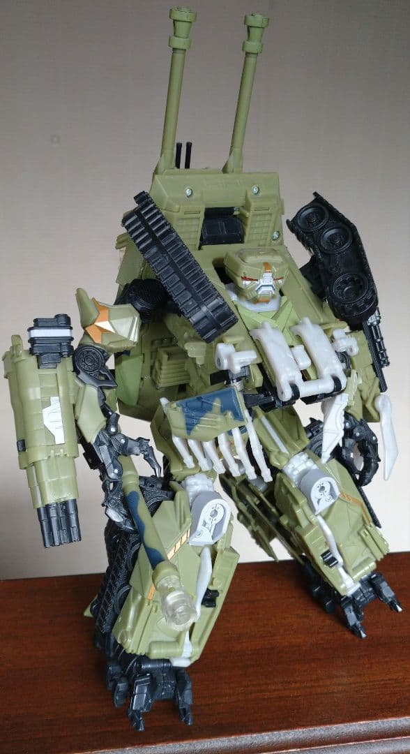 トランスフォーマー ブロウル