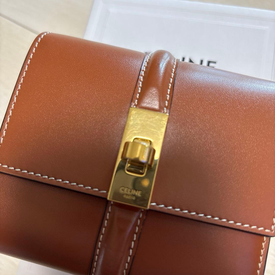 CELINEスモール トリフォールドウォレット 16セーズ　美品