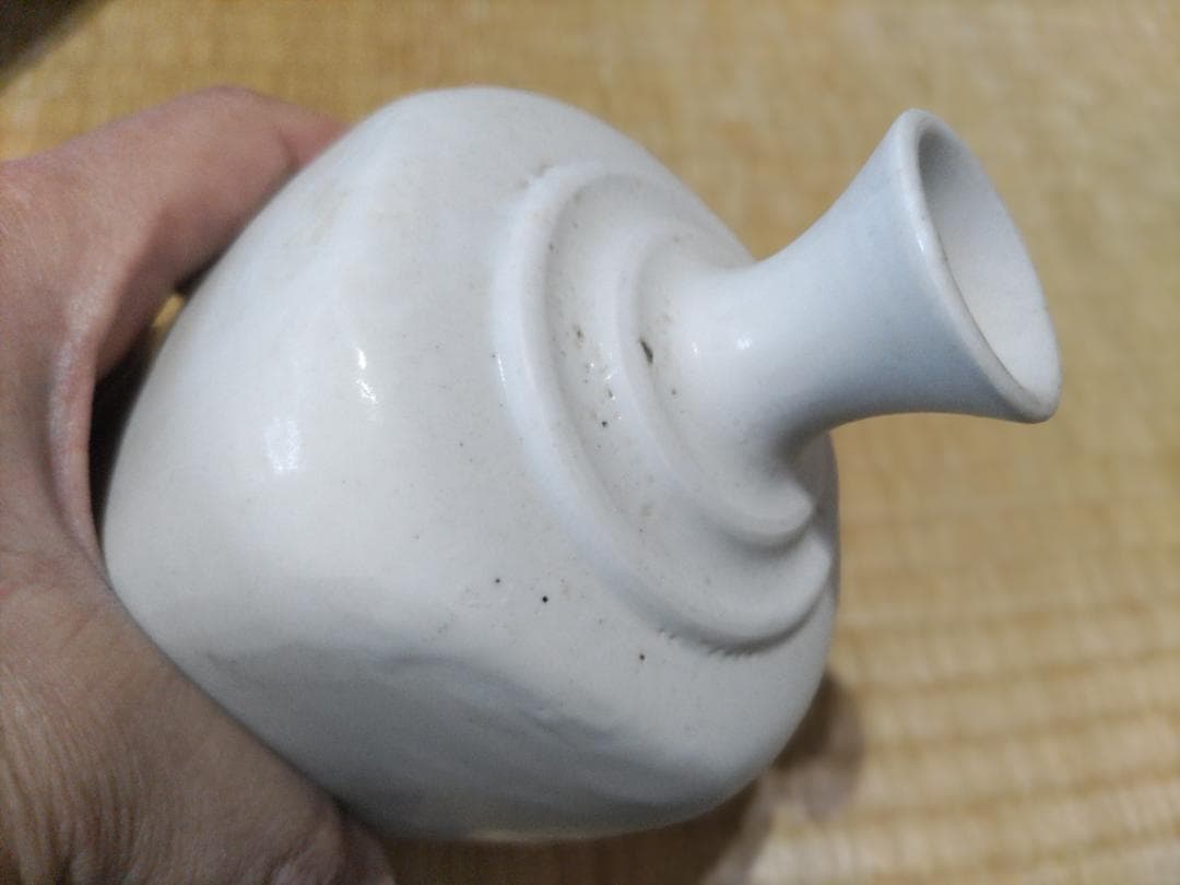 珍！鞆徳利 白磁 生掛け釉 削り出し成型