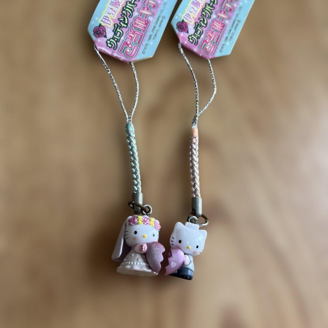 ご当地キティ　伊豆限定　ウェディングバージョン　恋人岬　ペアストラップ