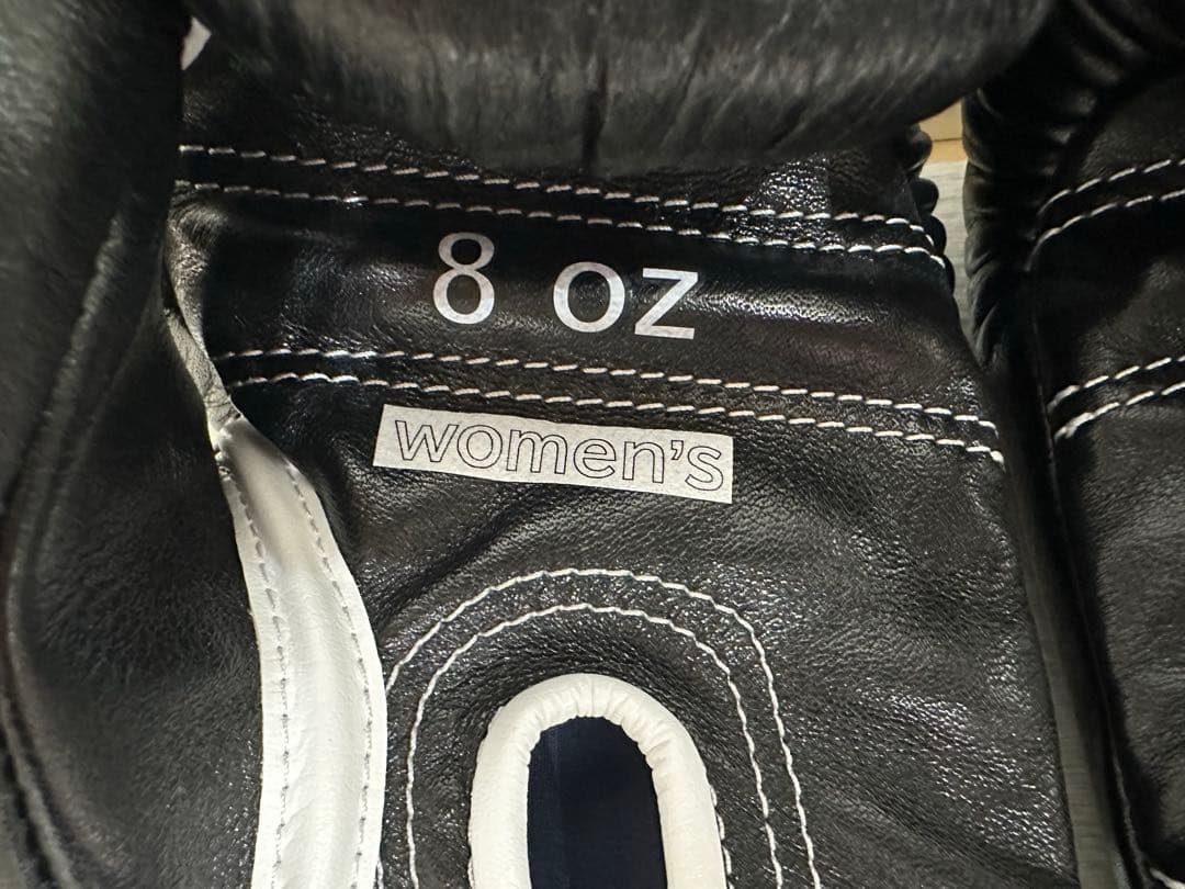 イサミ BOXER ボクシンググローブ 8oz 女性用 ブラック