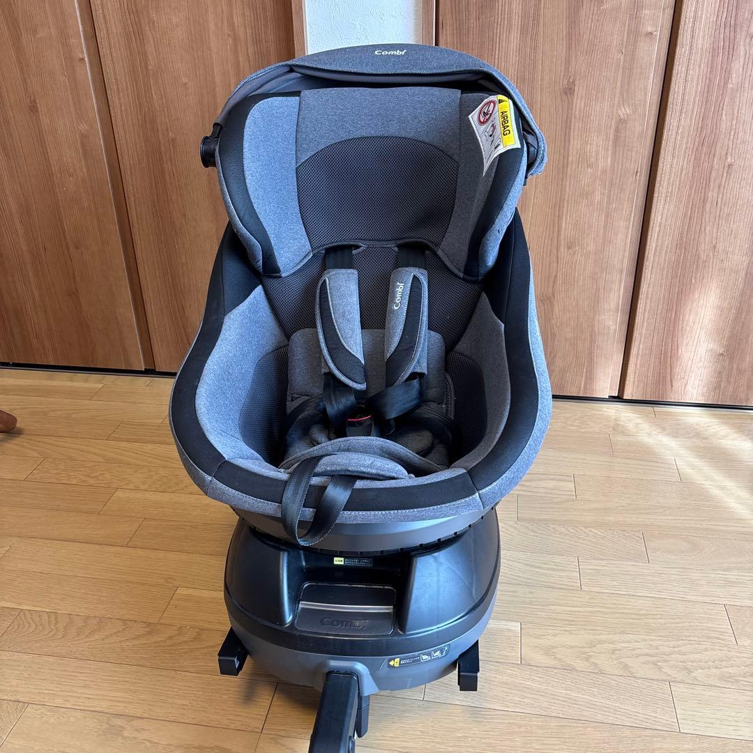 Combi コンビ　 回転式チャイルドシート ISOFIX グレー　クルムーブ