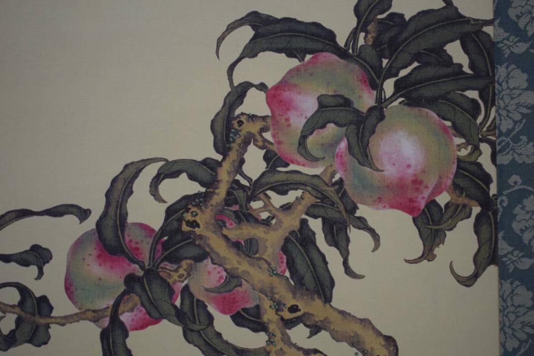 複製/熊代熊斐/桃樹山鵲図/工芸/布袋屋掛軸HF-464