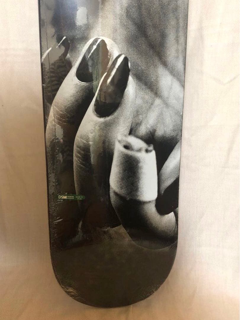 森山大道　エビセンスケートボードデッキ　絶版品　アート作品　入手困難　マニキュア