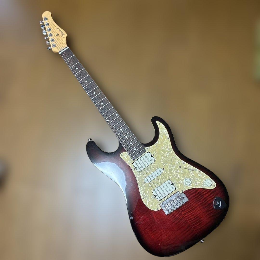 《メイビス》エレキギター　ピック入り付き　動作確認済み