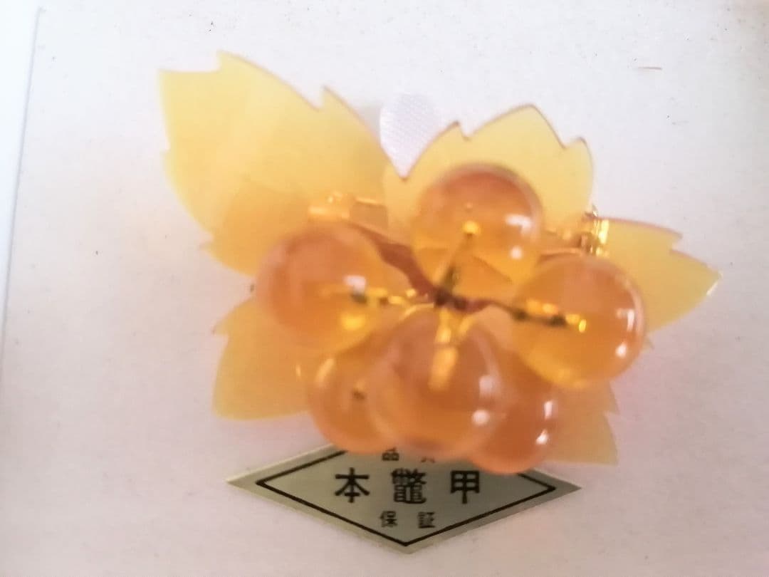 本鼈甲 ブローチ 花モチーフ 天然素材 ヴィンテージ - メルカリ