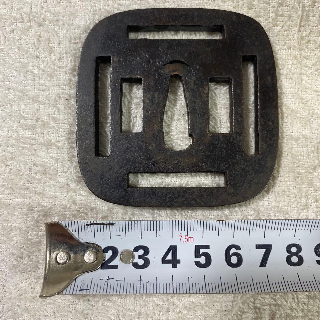 B-56 鍔　鉄地　武具　刀装具　日本刀　骨董品　時代物　美術品　工芸品