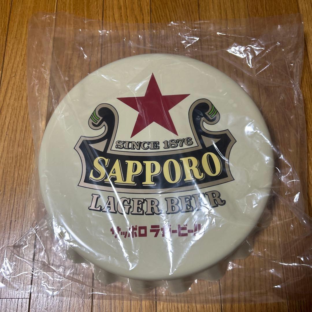 サッポロラガービール 赤星 壁掛け王冠ディスプレイ - メルカリ